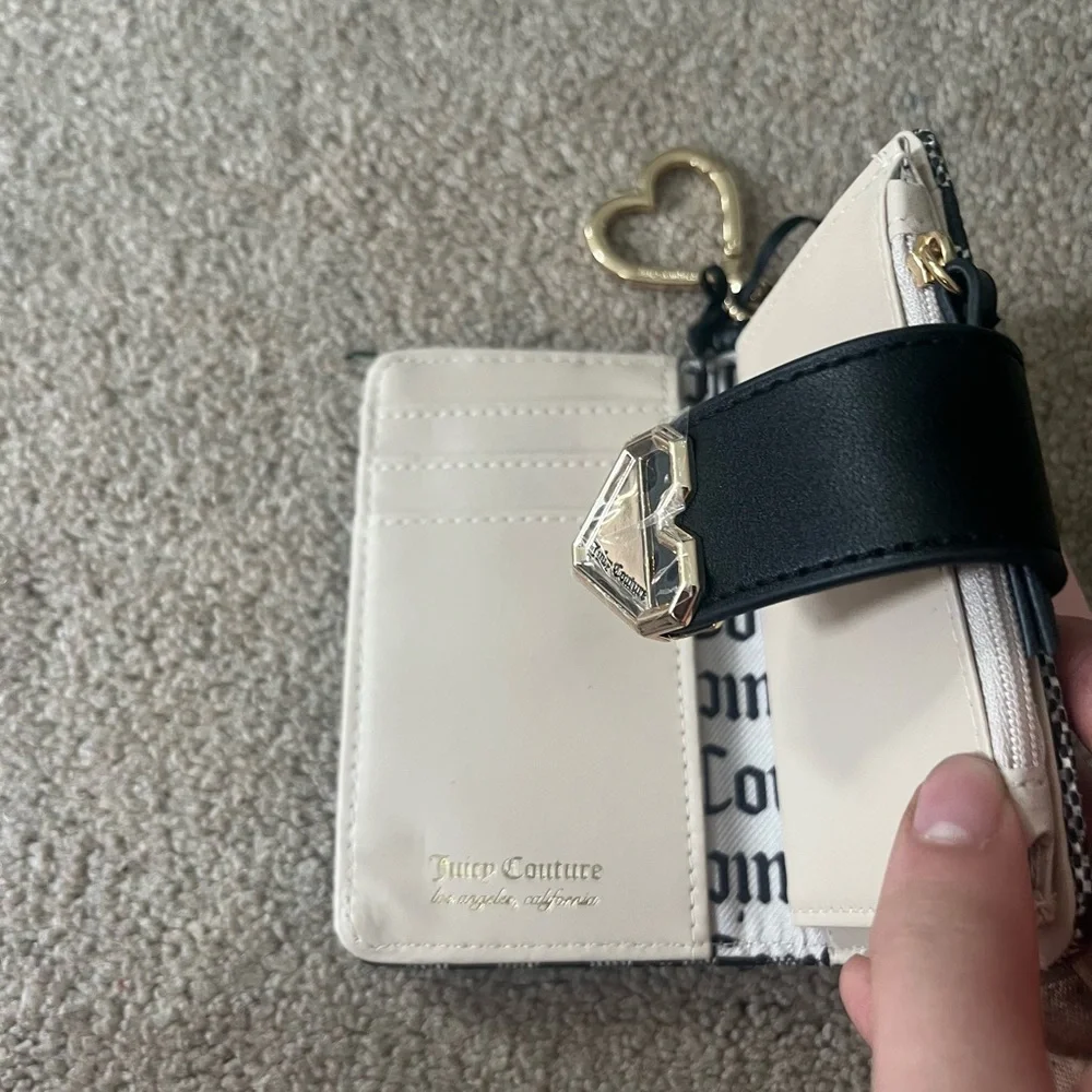 Juicy Couture Wallet - Picture 8 of 10